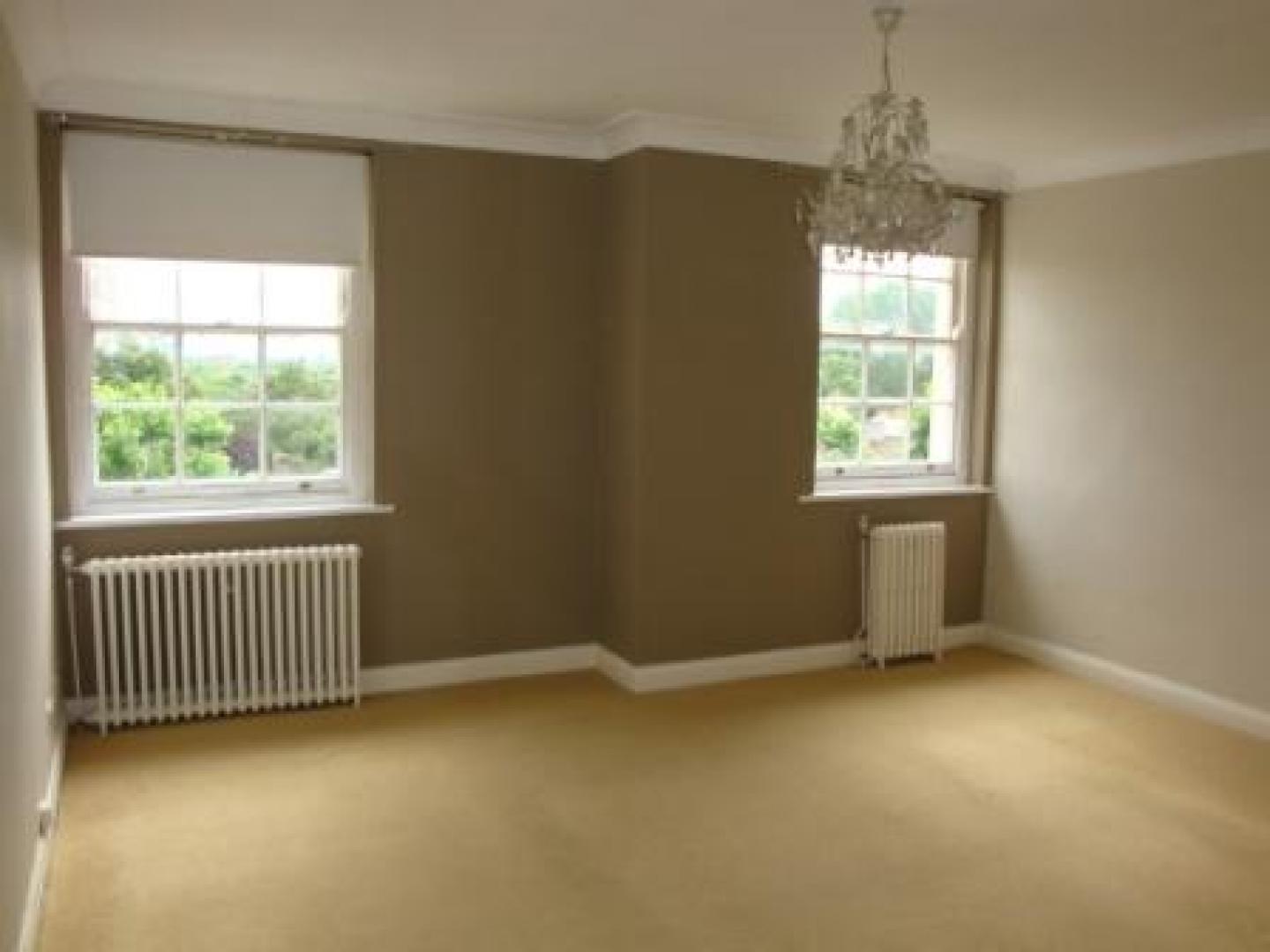 			3 Bedroom, 1 bath, 1 reception Flat			 Hamilton Terrace, ST JOHNS WOOD